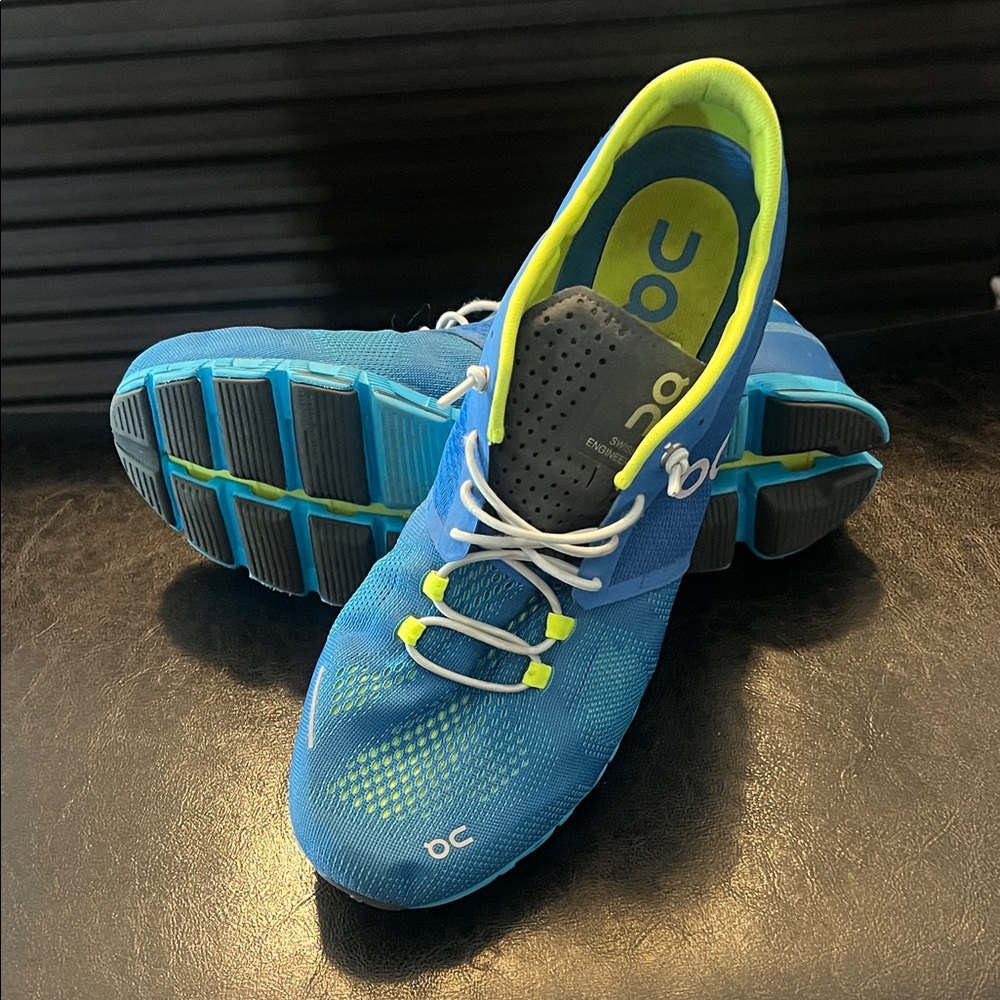 On Running Cloud Blue Athletic Shoes, size 11, good condition.